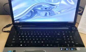 17.3″ Touchscreen Laptop – Core i7 – 16GB RAM – 480GB SSD – Linux Mint